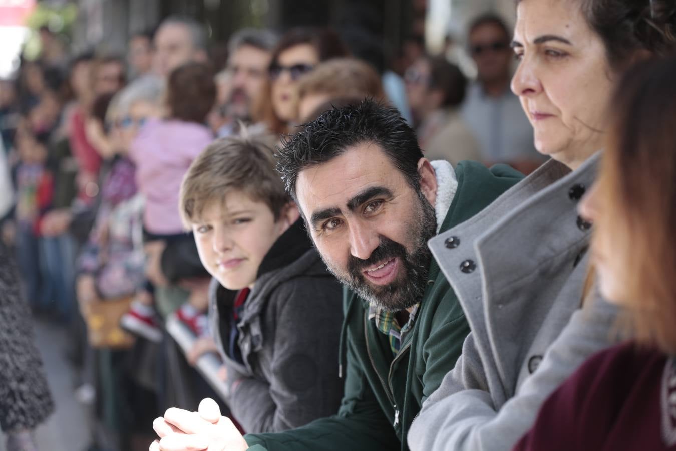 El paso de palio de Santa María del Triunfo es el último en recogerse, poniéndose con él fin a la Semana Santa de Granada cada año. Llama la atención, en el exorno floral del palio, la utilización que se hace no solo de flores, sino también de distintas frutas como manzanas, uvas, etc. Álvaro Abril es su creador.