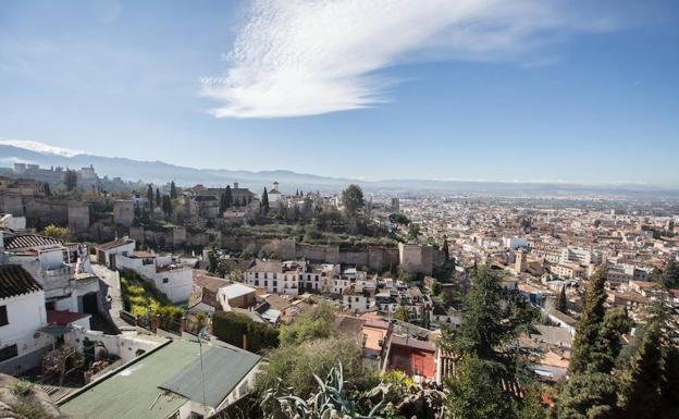 Imagen. Las impresionantes imágenes de Granada vista desde el mirador de San Cristóbal. 