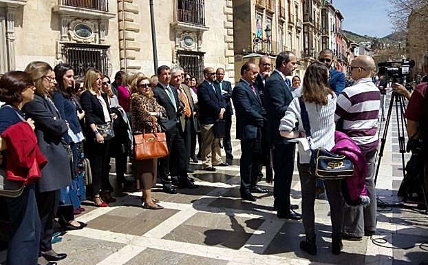 Los jueces y fiscales de Granada salen a la calle para exigir mejoras en la Administración de Justicia
