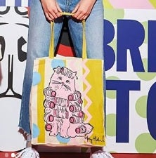 Fotos: La nueva línea de bolsos con fines benéficos de Primark