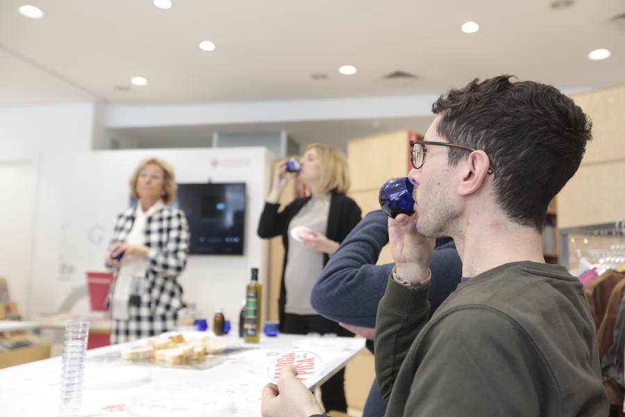 Desde primera hora de este sábado se puede disfrutar de actividades en el 'corazón' de la ciudad y los barrios