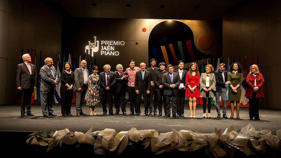 Es el primer coreano en ganar el concurso, y además del primer premio se hizo con el 'Rosa Sabater' y con el de música de cámara