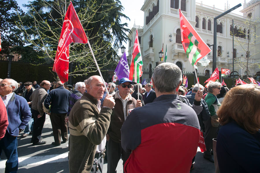 Varios miles de personas se manifiestan en Andalucía en defensa de unas prestaciones dignas