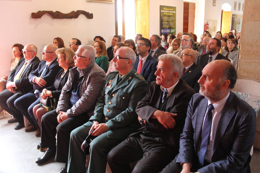 Carboneros entregó ayer sus premios Corazón de Olavidia | Entre los distinguidos, el periódico IDEAL, la Fundación Real Madrid y Baltasar Garzón