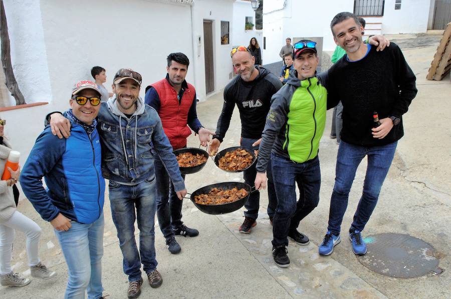 Este evento pretende dar a conocer la riqueza de este recóndito y pintoresco pueblo alpujarreño situado en la Sierra de la Contraviesa