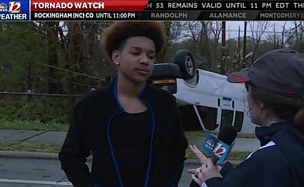 Se queda en casa jugando al Fortnite mientras un tornado arrasa su barrio