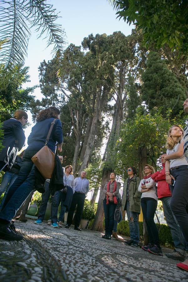 Cientos de granadinos participan en la multitud de actos gratuitos con motivo del Día de los Monumentos