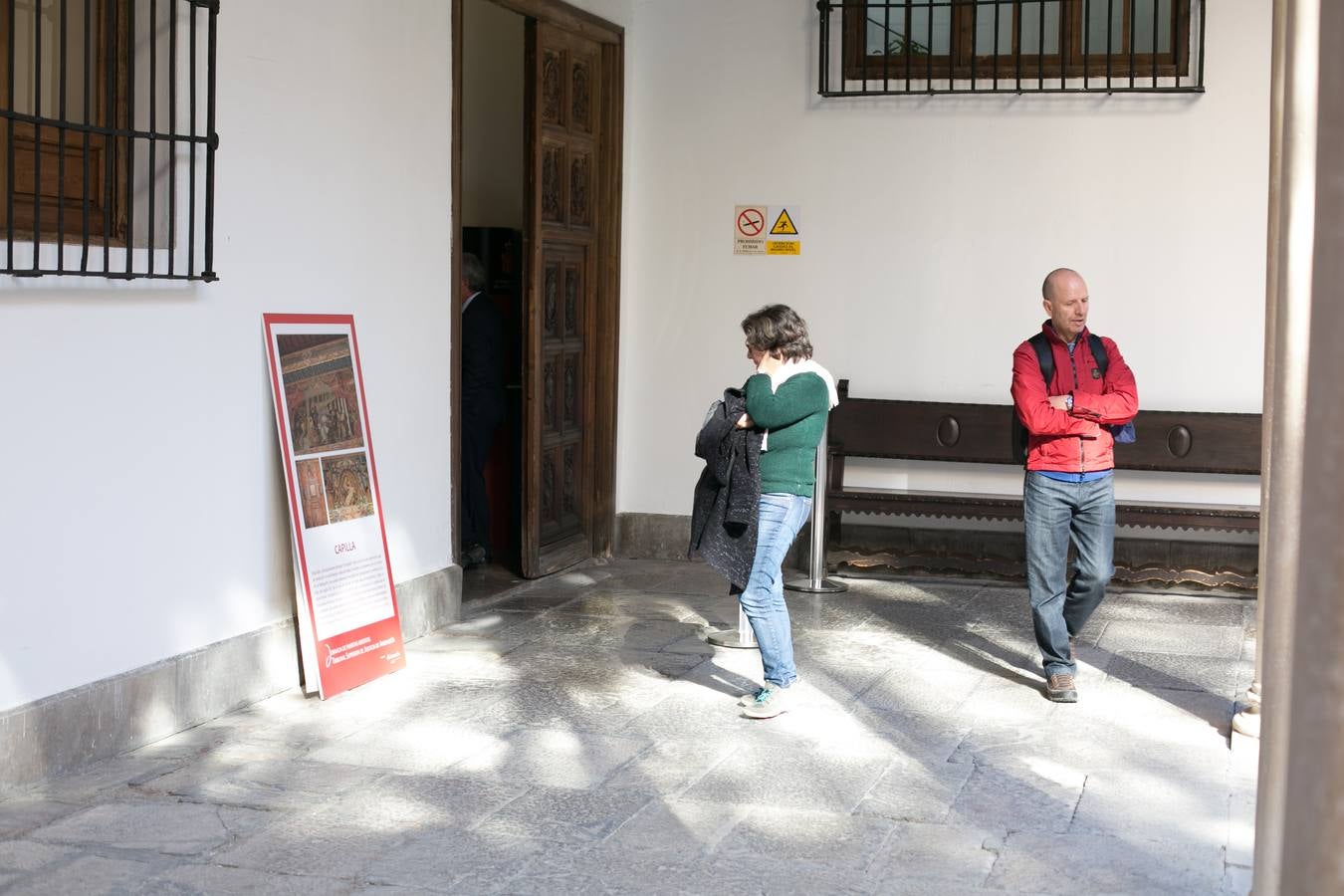 Cientos de granadinos participan en la multitud de actos gratuitos con motivo del Día de los Monumentos