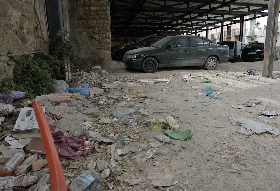 Los últimos derrumbes han puesto en evidencia una realidad que viene de décadas atrás. Históricos luchadores del movimiento vecinal hablan de más de 20 años de incumplimientos