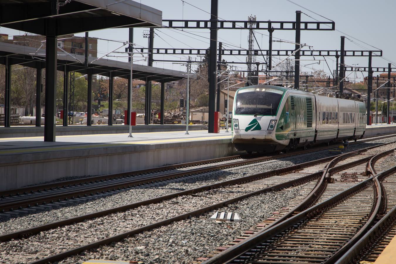 Vivimos en primera persona la experiencia de completar los 126 kilómetros que separan Granada de Antequera a bordo de un tren de pruebas