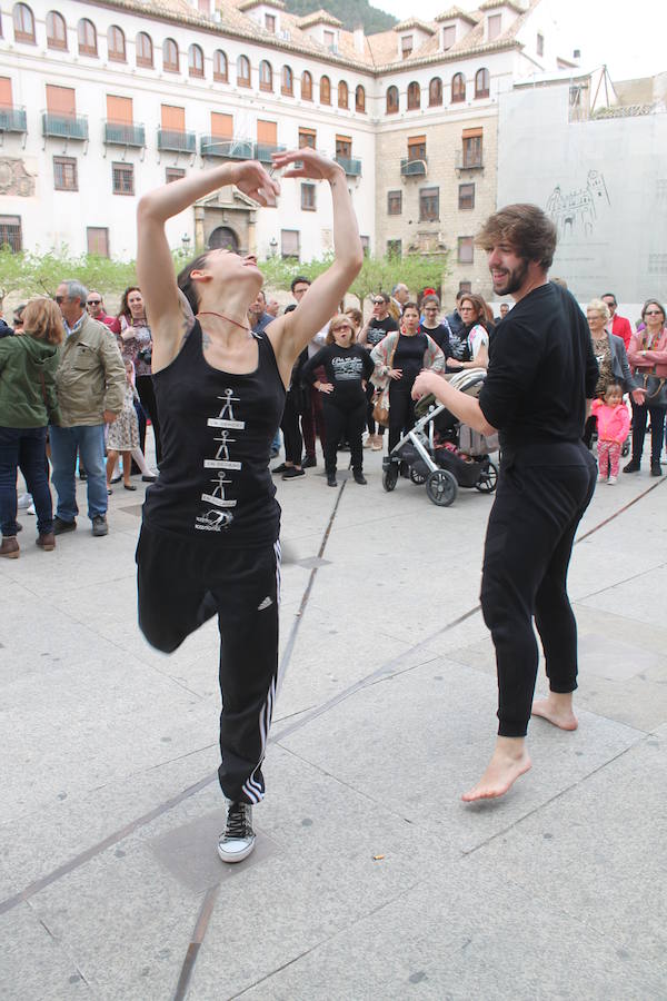 Decenas de jienenses participan en las protestas para pedir un Conservatorio de Danza en la capital