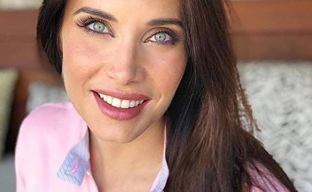 Critican a Pilar Rubio por esta foto con su hijo en el Día del libro