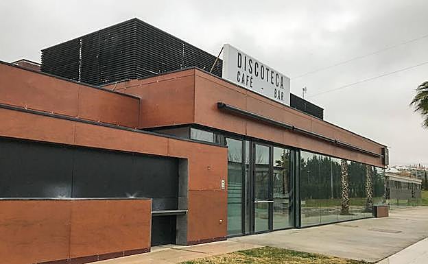 La discoteca objeto de la polémica está cerrada.