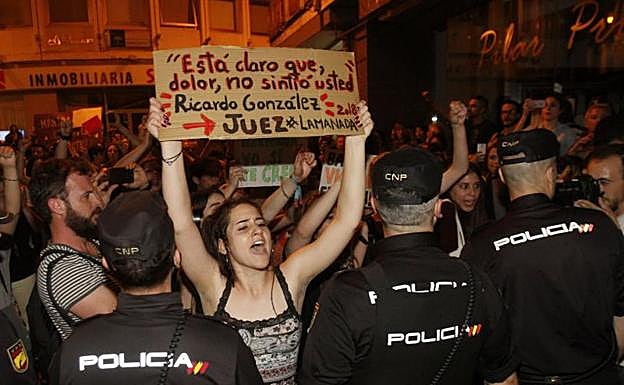 Manifestaciones en toda España contra la sentencia.