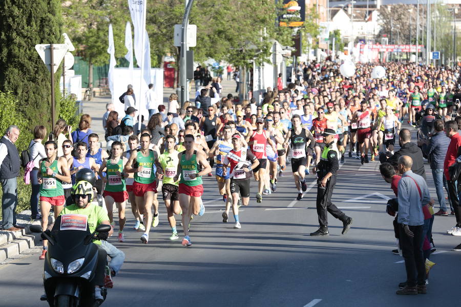 Aquí puedes ver unas maravillosas estampas de la carrera del pasado sábado en Granada