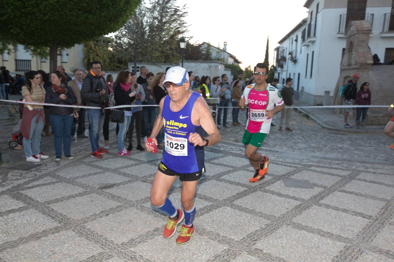 Aquí puedes ver unas maravillosas estampas de la carrera del pasado sábado en Granada