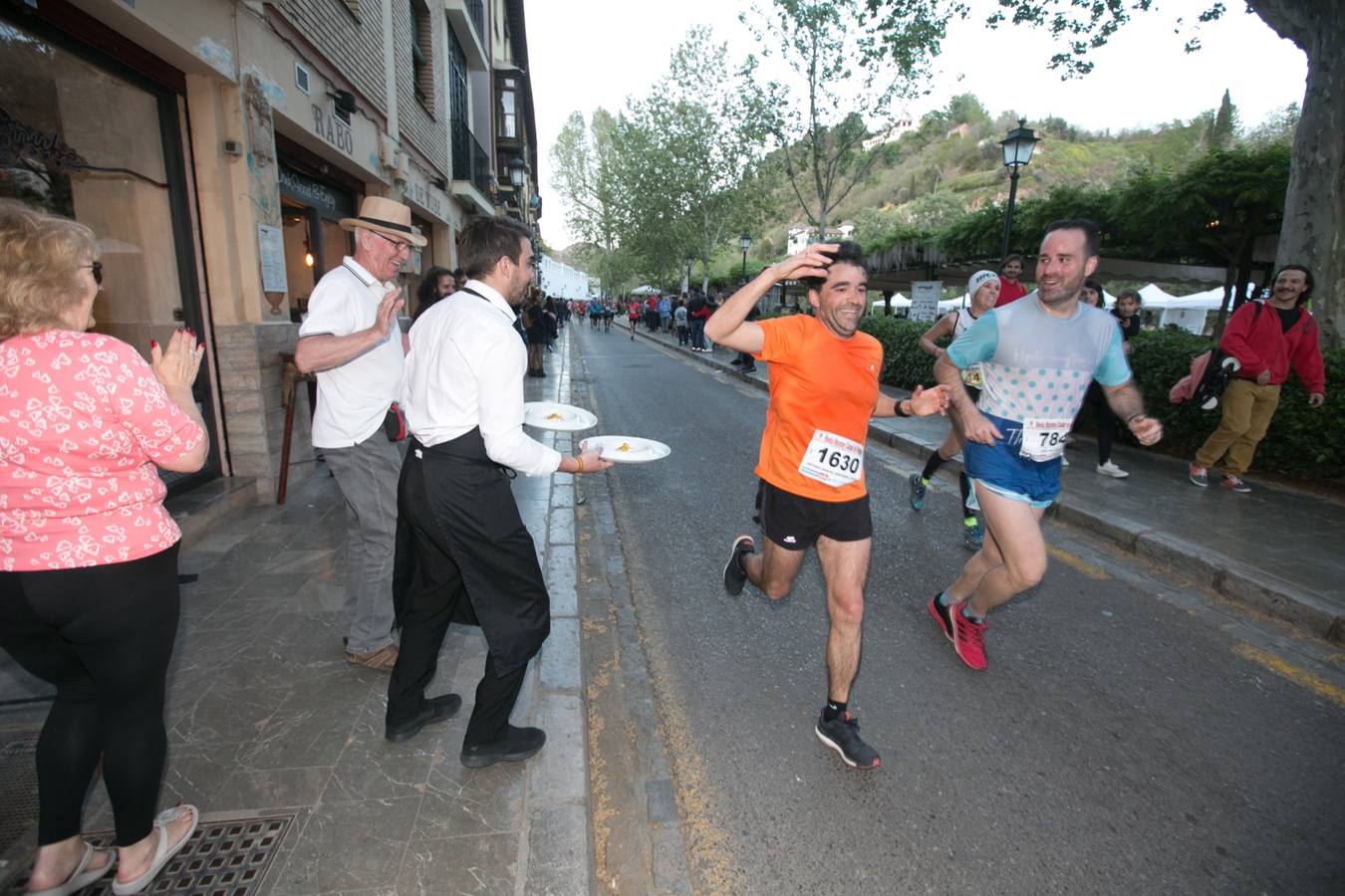 Aquí puedes ver unas maravillosas estampas de la carrera del pasado sábado en Granada