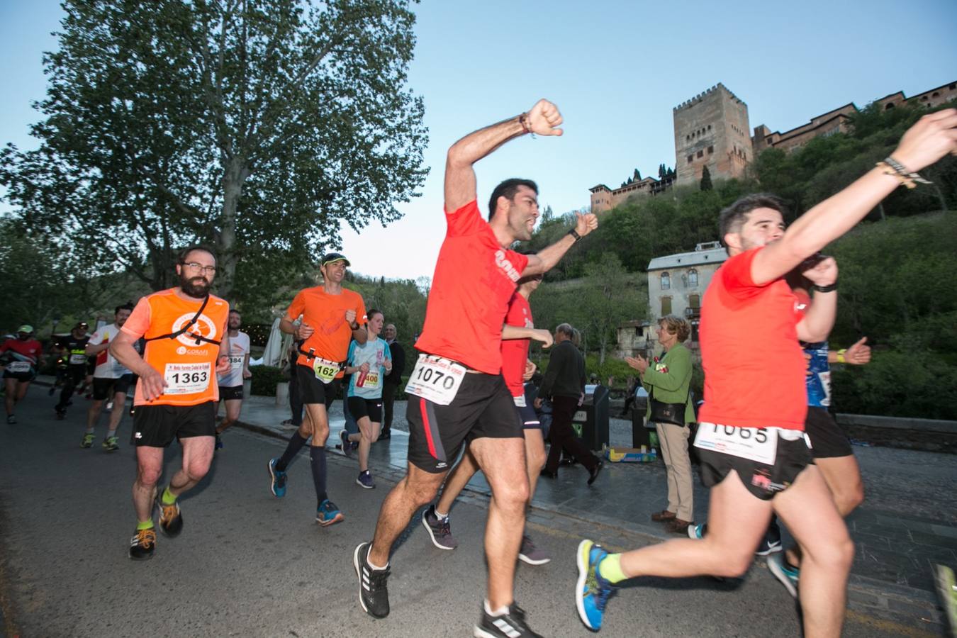 Aquí puedes ver unas maravillosas estampas de la carrera del pasado sábado en Granada