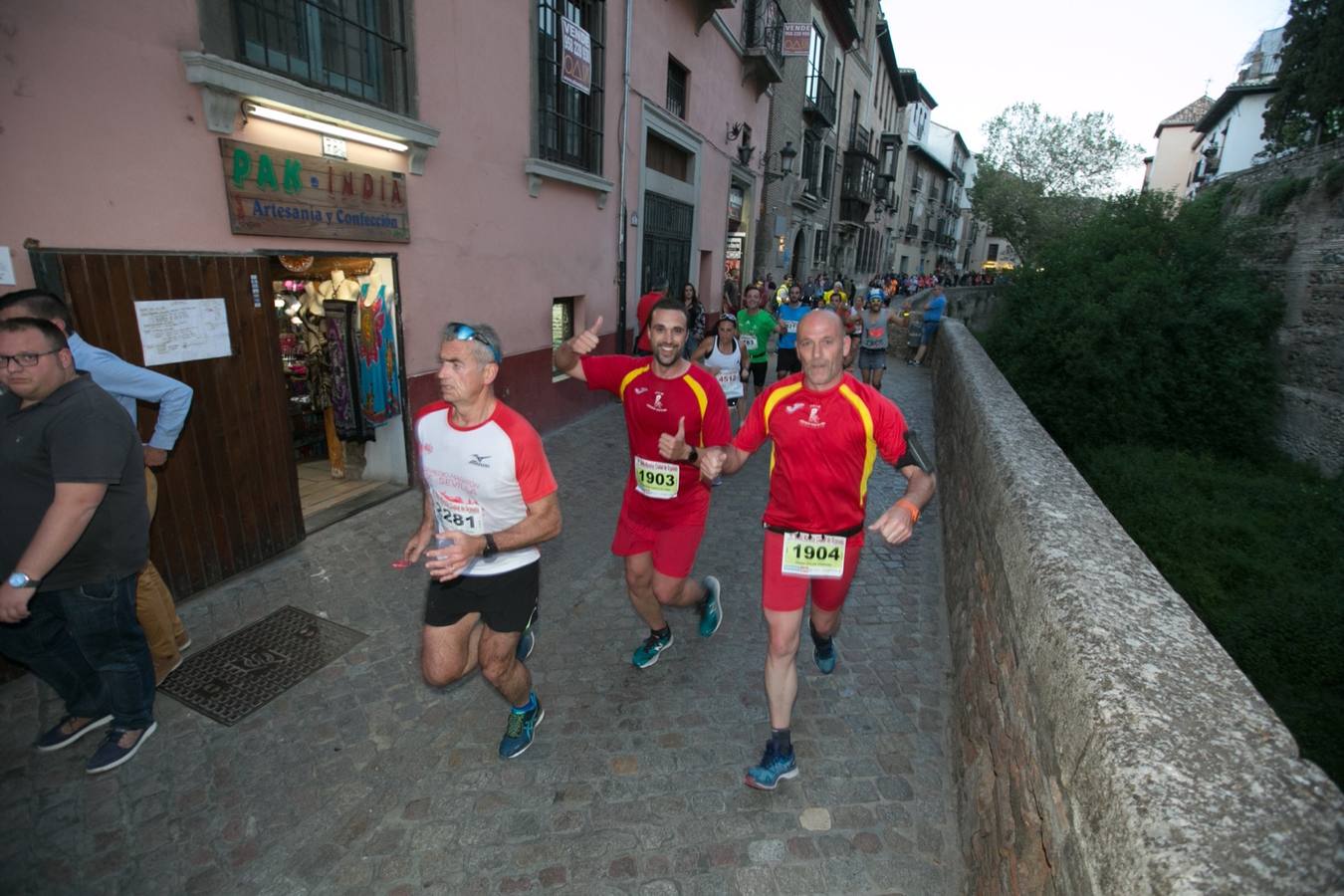 Aquí puedes ver unas maravillosas estampas de la carrera del pasado sábado en Granada