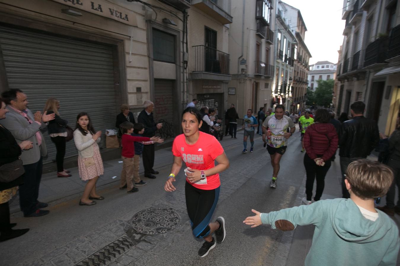 Aquí puedes ver unas maravillosas estampas de la carrera del pasado sábado en Granada