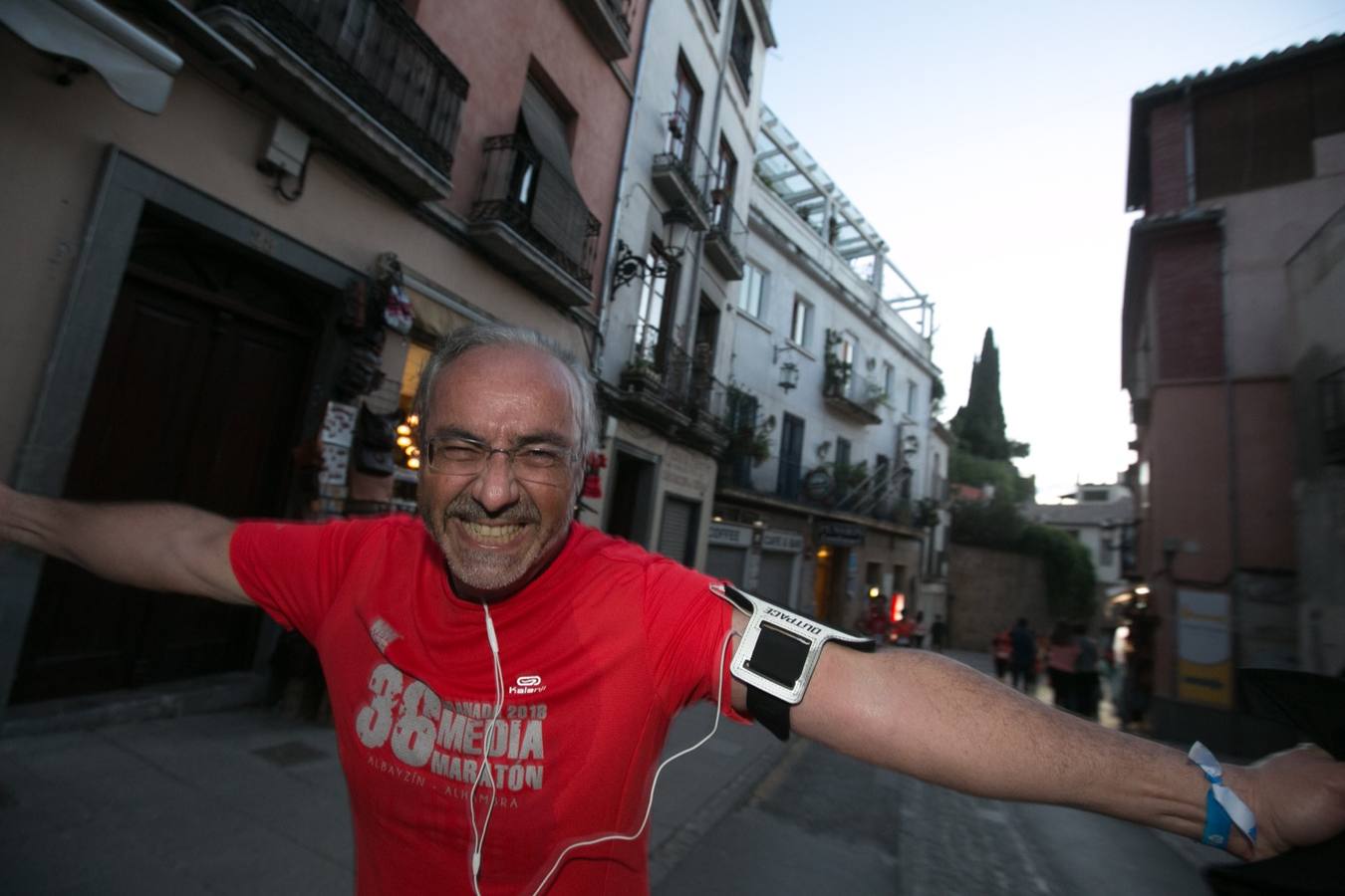 Aquí puedes ver unas maravillosas estampas de la carrera del pasado sábado en Granada