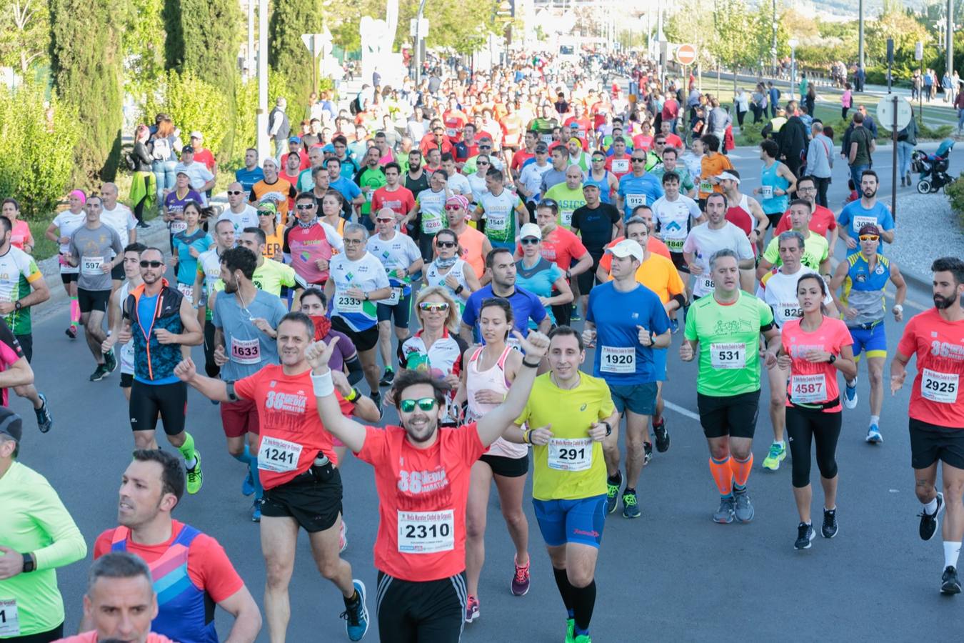 Aquí puedes ver unas maravillosas estampas de la carrera del pasado sábado en Granada