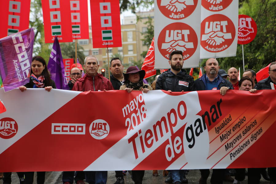 Los secretarios generales de UGT y CCOO de Jaén, Manuel Salazar y Francisco Cantero, lideran la manifestación del Día Internacional del Trabajo bajo el lema 'Tiempo de ganar. Igualdad, mejor empleo, mayores salarios, pensiones dignas'