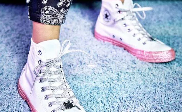 Así son las zapatillas de Miley Cyrus que comprar en Bershka Ideal