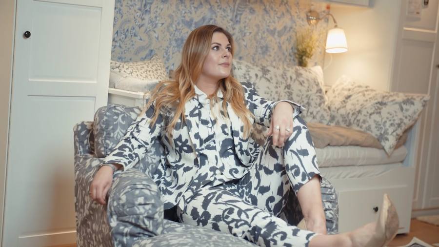 El reconocido diseñador inglés William Hunt que ha sido el encargado de dar forma a las telas SOFIA, NEDJA, ROSENRIPS y KUNGSLILJA, para crear una colección de trajes de sastre