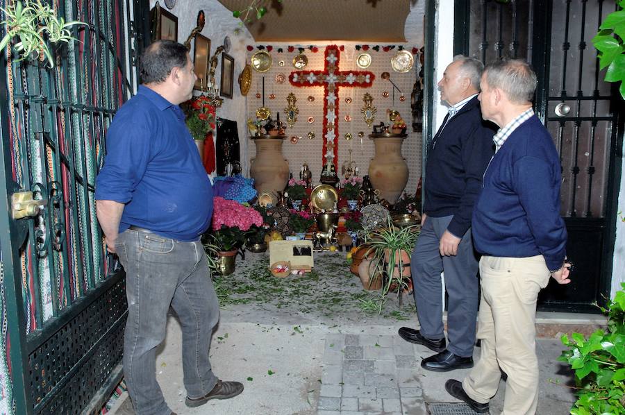 Una quincena de cruces y otras que no participan en el concurso pueden ser visitadas hasta el domingo