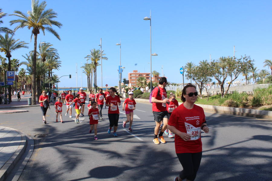 Centenares de personas se reúnen este domingo en las calles de la ciudad