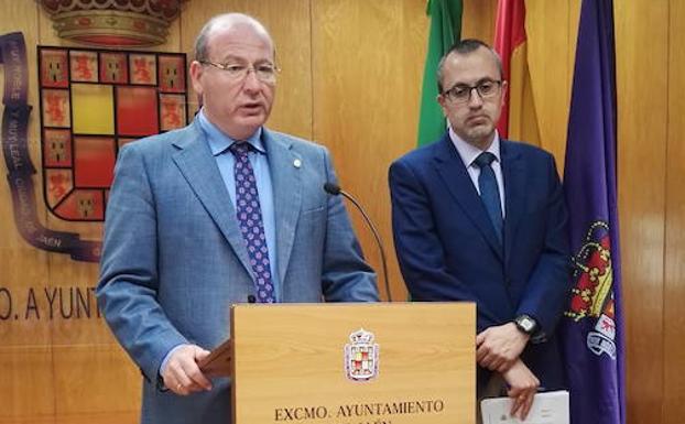 El alcalde de Jaén indica que los 15 millones del DUSI irán para «rescatar» el patrimonio y para generar empleo