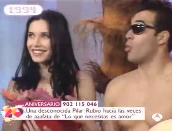 Fue azafata de 'Lo que necesitas es amor' (Antena 3) en su última etapa con Pedro Rollán, y después se pasó a TVE, presentando los lotes de 'El precio justo'