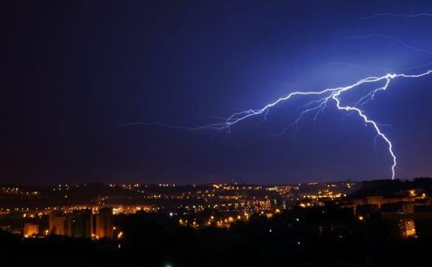 «Tormentas fuertes, granizo y viento intenso»: el serio aviso de la AEMET para hoy