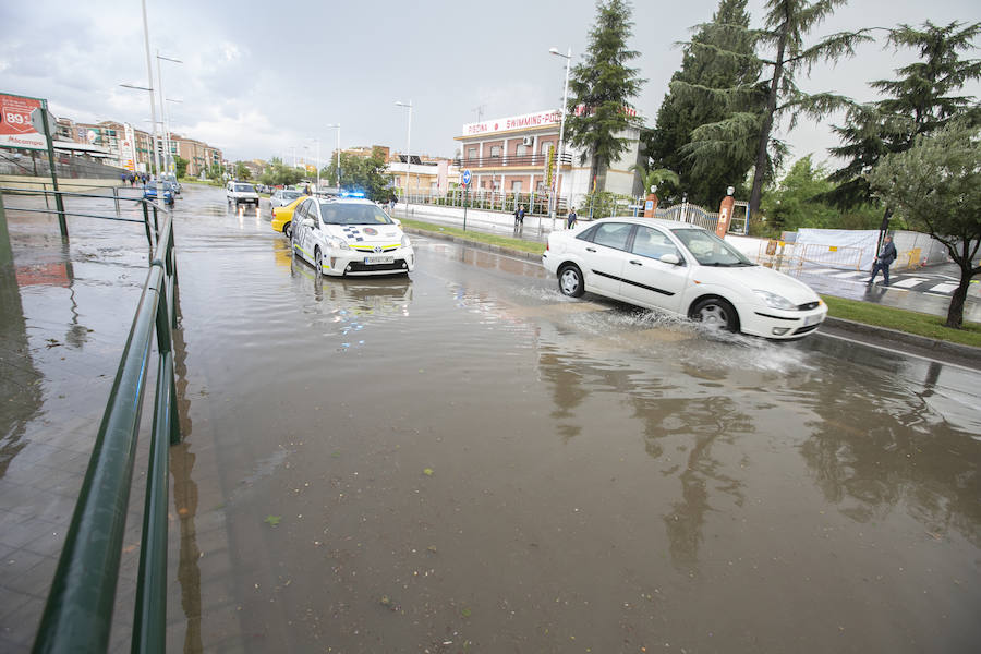 La avenida Juan Pablo II, totalmente encharcada. 