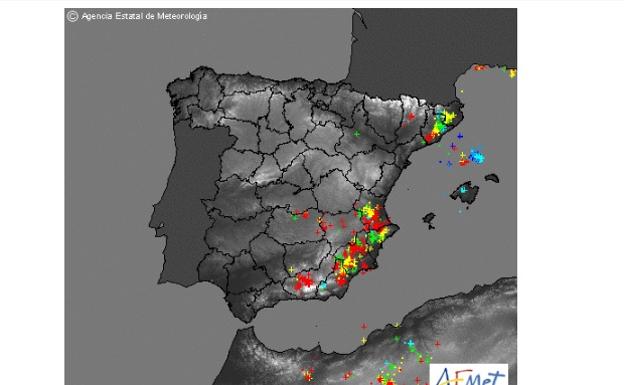 El contundente mapa de los rayos que han caído en Granada en apenas unos minutos