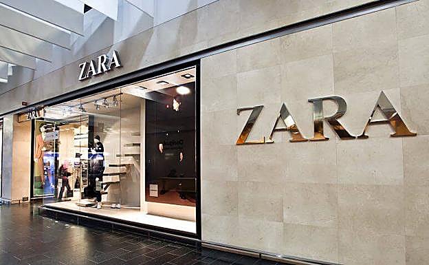 El 'vestidazo' de Zara con guiño a Asia que ya se está agotando