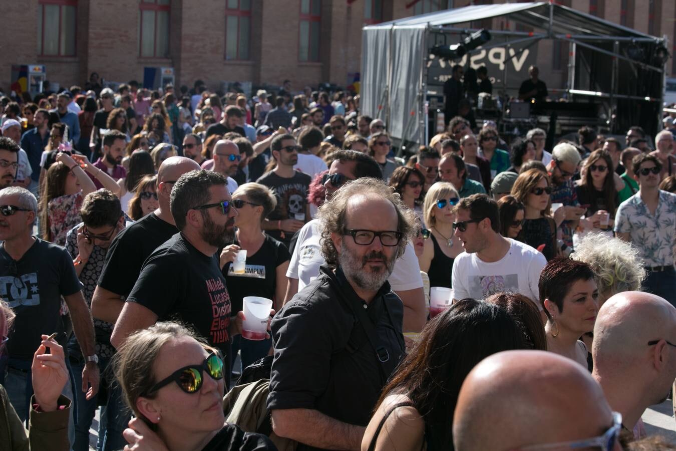 El festival llena la feria de muestras de Armilla