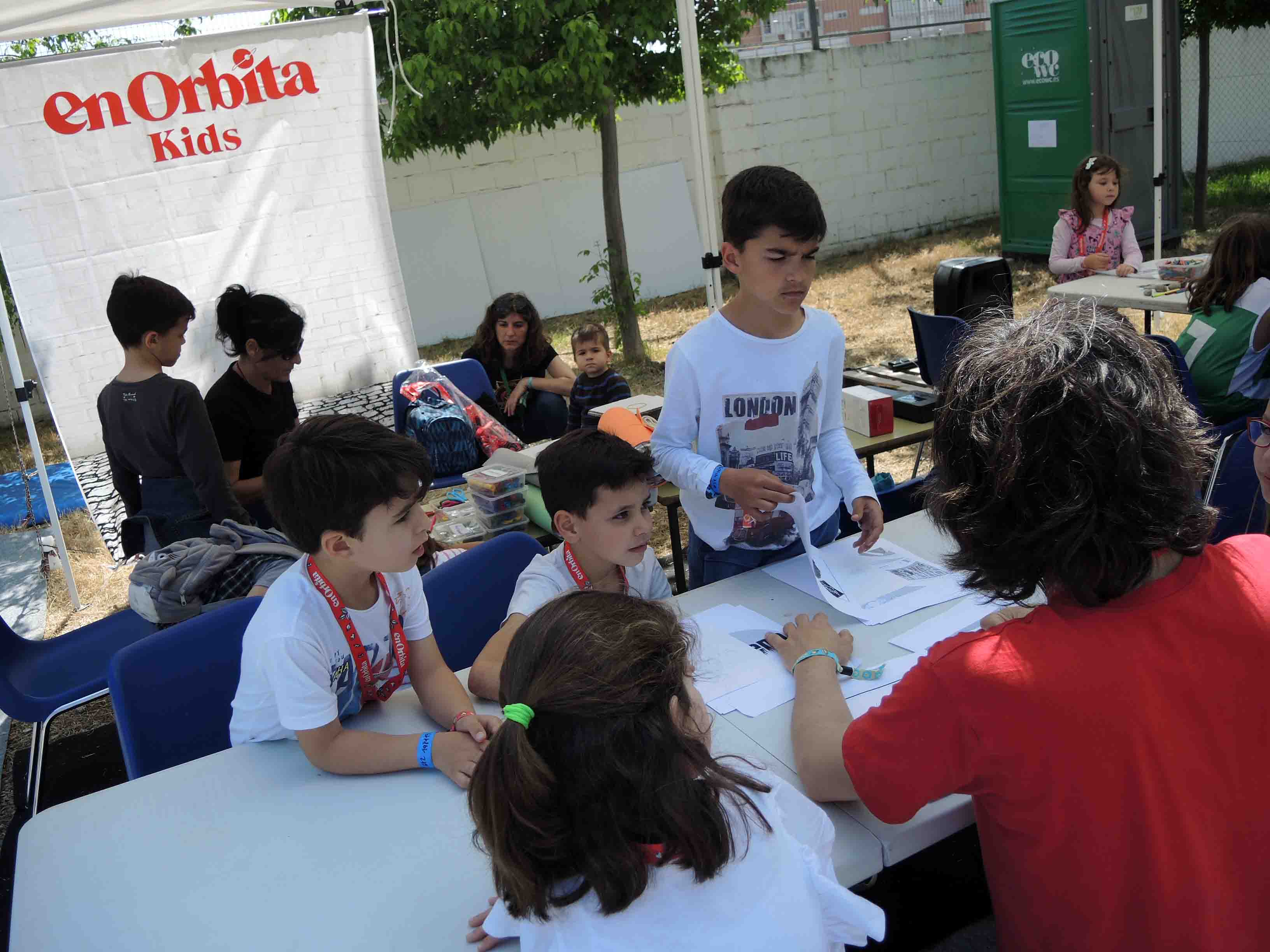 El festival llena la feria de muestras de Armilla