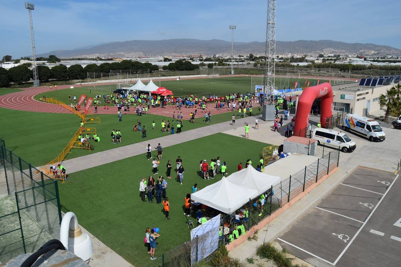 Extraordinario ambiente con motivo de la celebración de la sexta Carrera Popular