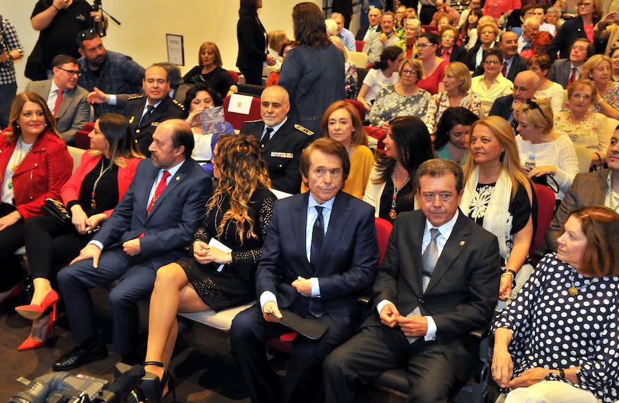 «Si es bonito vivir en Linares, más bonito es volver», ha dicho el artista, quien ha destacado su estrecha relación con la ciudad que lo vio nacer