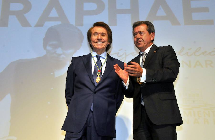 «Si es bonito vivir en Linares, más bonito es volver», ha dicho el artista, quien ha destacado su estrecha relación con la ciudad que lo vio nacer