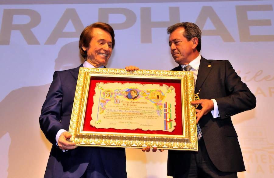 «Si es bonito vivir en Linares, más bonito es volver», ha dicho el artista, quien ha destacado su estrecha relación con la ciudad que lo vio nacer