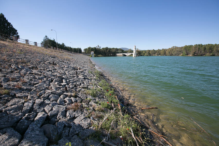 El pantano de Cubillas está al 100 % de su capacidad y el de Canales llegará a esa cifra en unos días. El de Quéntar ronda el 94%. 