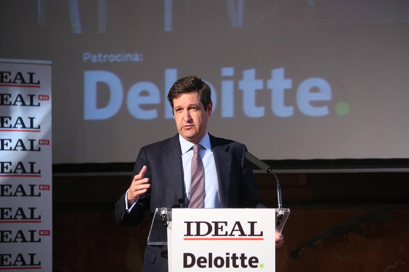 Albert Rivera pide a Rajoy que no deje Cataluña «en manos de un presidente racista»