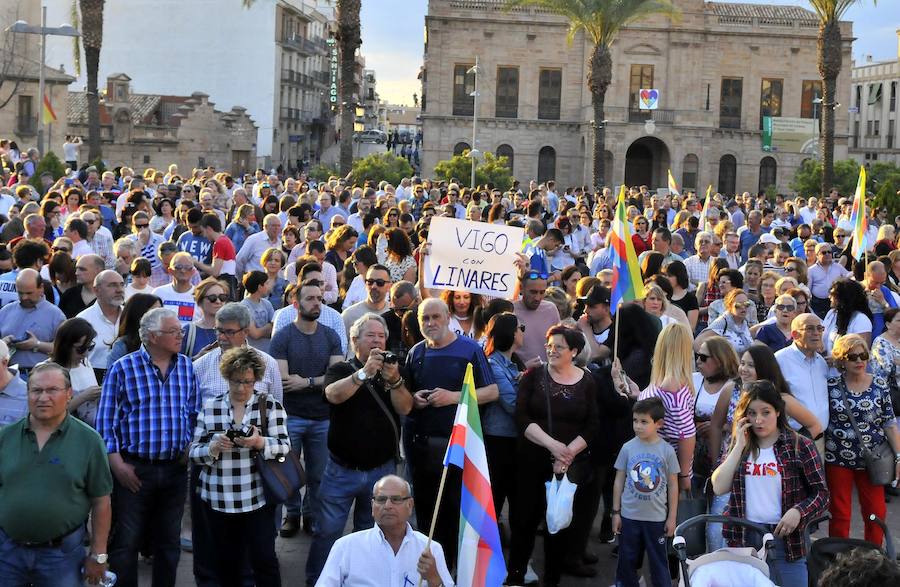 «Señora Díaz: iremos a Sevilla todos juntos, todos unidos y con nuestra bandera», indicó la plataforma en su manifiesto