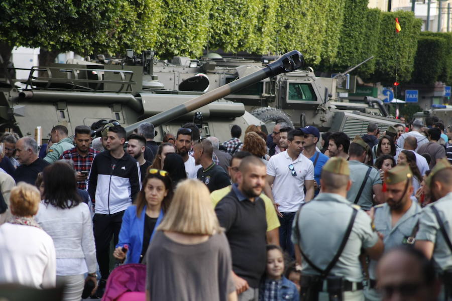 Multitudinaria afluencia ciudadana arropó los actos de ayer en Puerta de Purchena y el Paseo