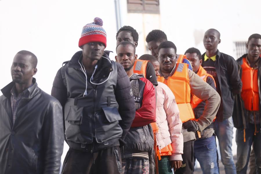 Forman parte de dos pateras rescatadas con 55 y 37 inmigrantes, incluyendo a siete mujeres