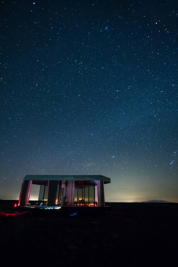 La casa del desierto ya está instalada en pleno desierto de Gorafe. Los 20 metros cuadrados albergan un dormitorio, baño, cocina y zona de estar