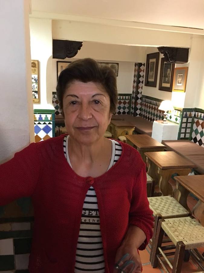 María Luisa Miranda, propietaria de La Trastienda: «El Corpus sabe a manzanilla, a gambas de Motril y a barretas»